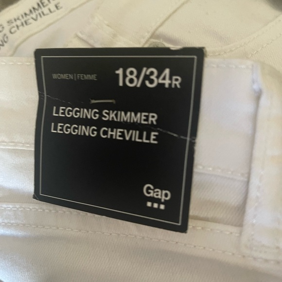 Gap White  Stretch Jeans NWT - Picture 3 of 5